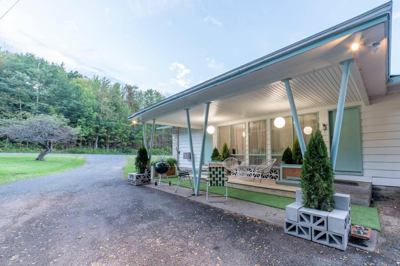 The Springs Motel New Ashford Eksteriør bilde
