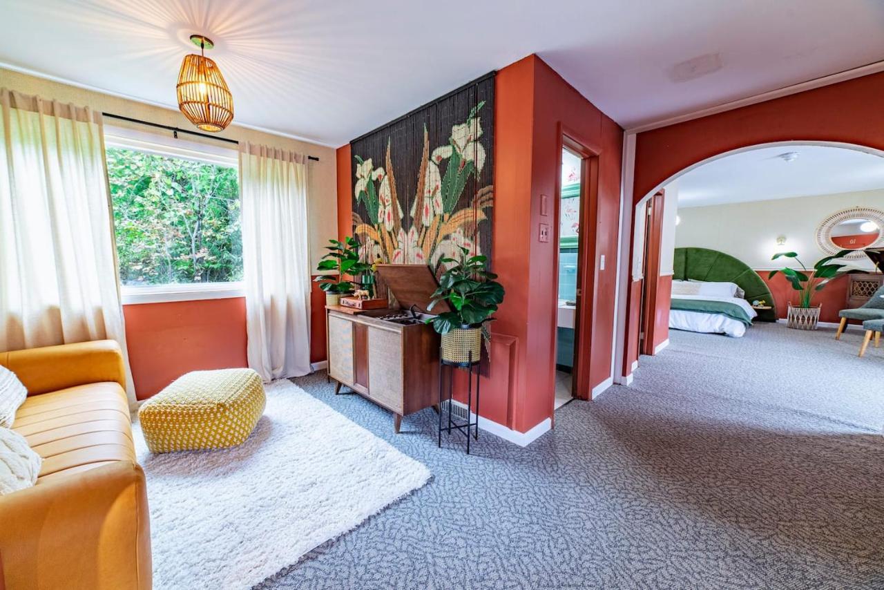 The Springs Motel New Ashford Eksteriør bilde