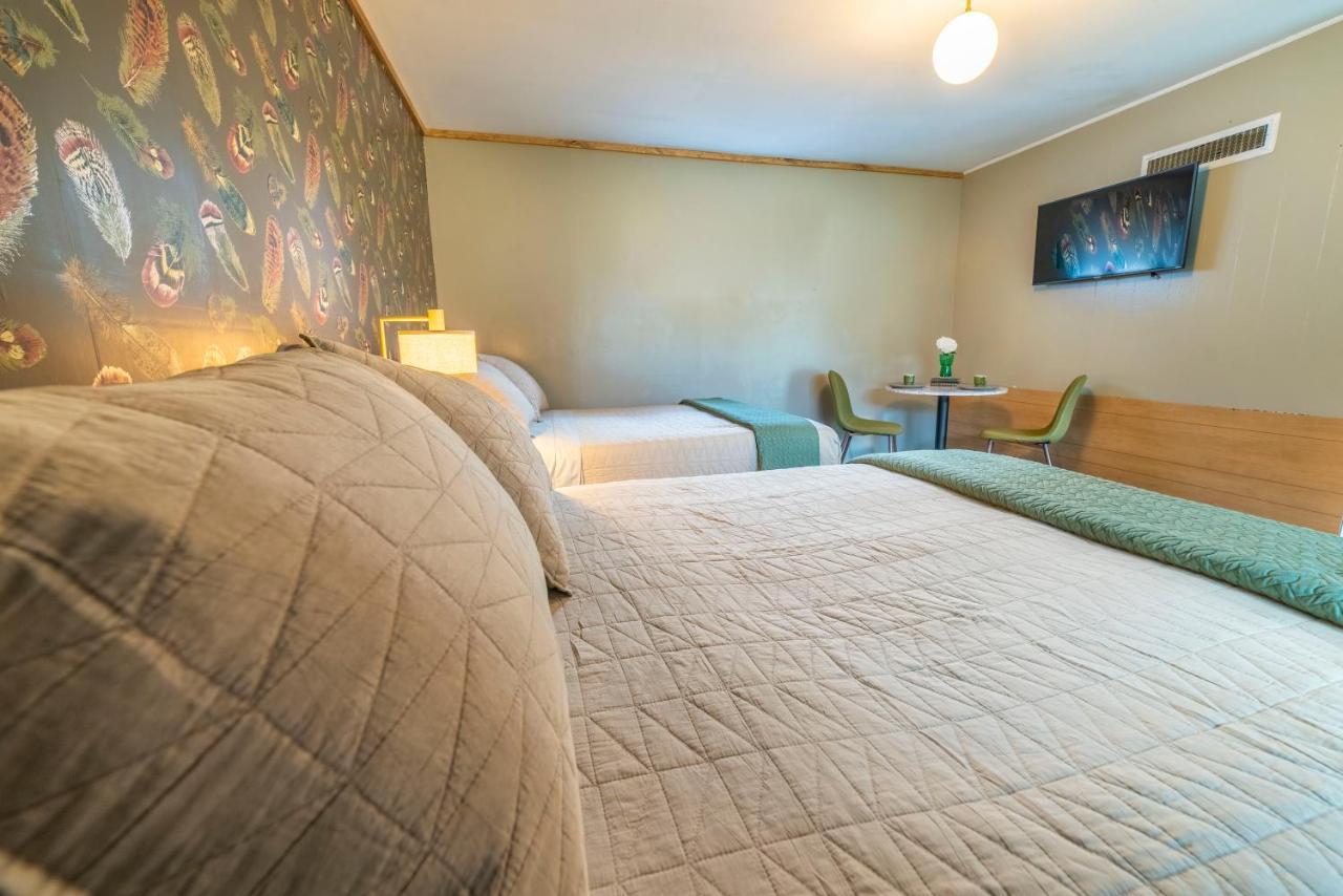 The Springs Motel New Ashford Eksteriør bilde