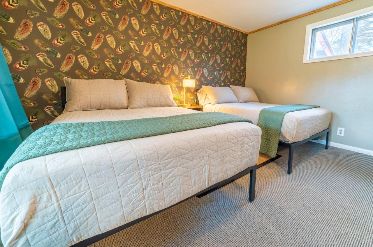 The Springs Motel New Ashford Eksteriør bilde