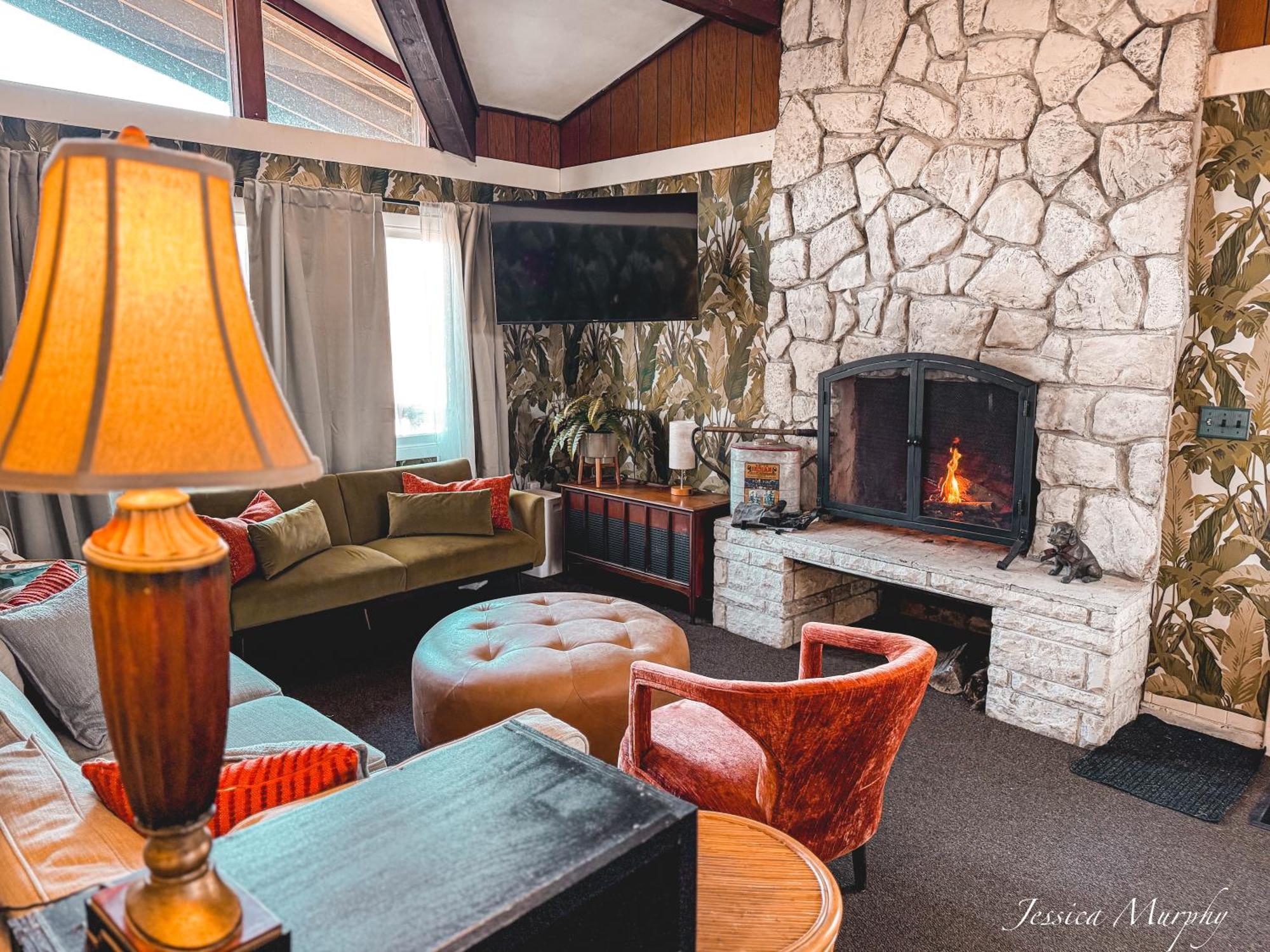The Springs Motel New Ashford Eksteriør bilde